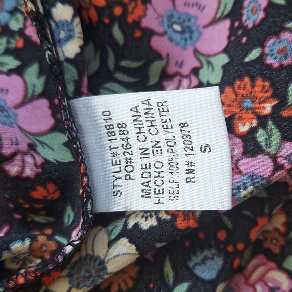 3rd + Fourth Floral Blouse - Picture 7 of 12